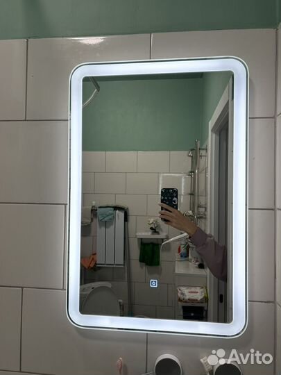 Зеркало навесное с подсветкой