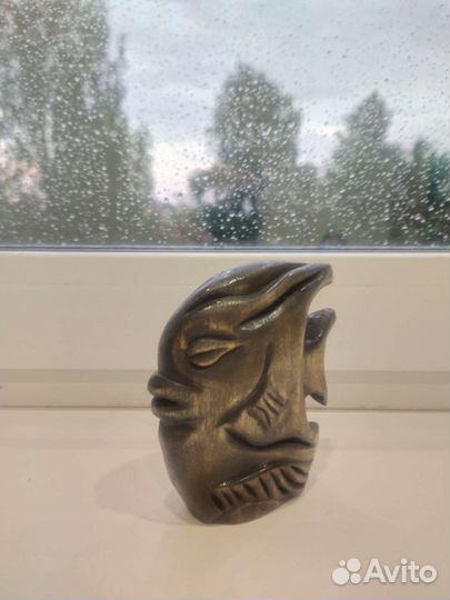 Античная рыба из дерева