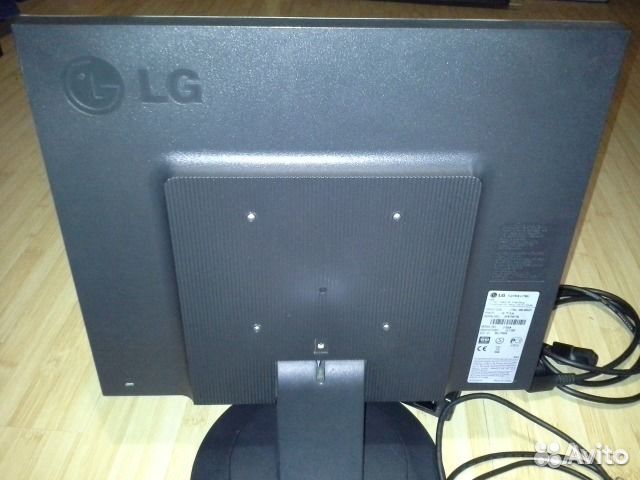 Монитор LG Flatron L1750U