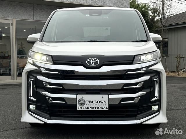 Toyota Noah 2.0 CVT, 2022, 45 900 км