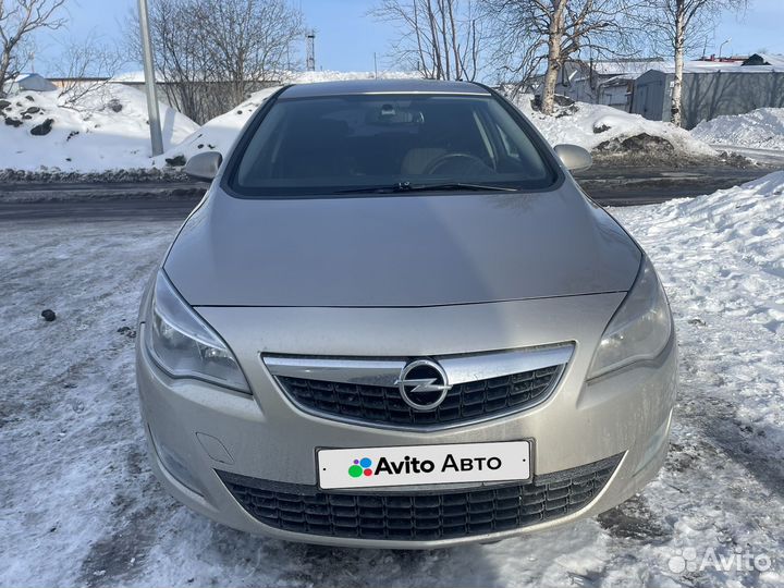 Opel Astra 1.6 AT, 2012, битый, 148 000 км