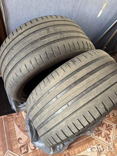 Nokian Tyres Hakka Black 2 SUV 295/35 R21