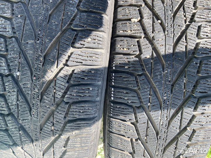 Nokian Tyres Hakkapeliitta R2 215/60 R17