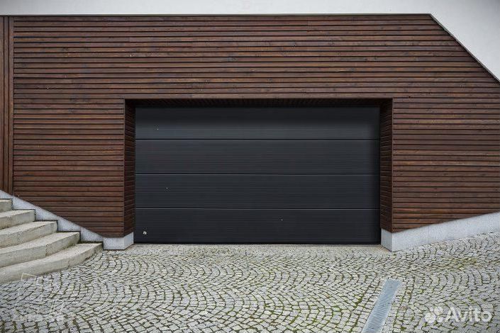 Подъемные ворота. 2.5*2.1 цвет RAL