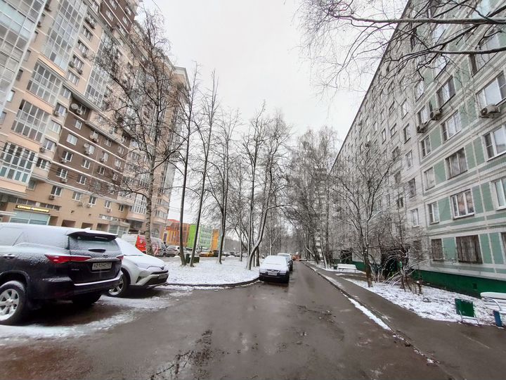 Квартира-студия, 18,8 м², 1/9 эт.