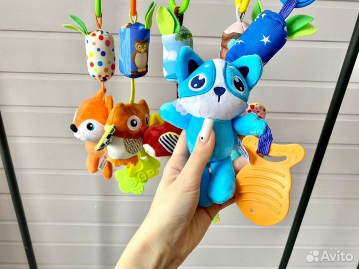 Развивающие игрушки подвесные погремушки новые