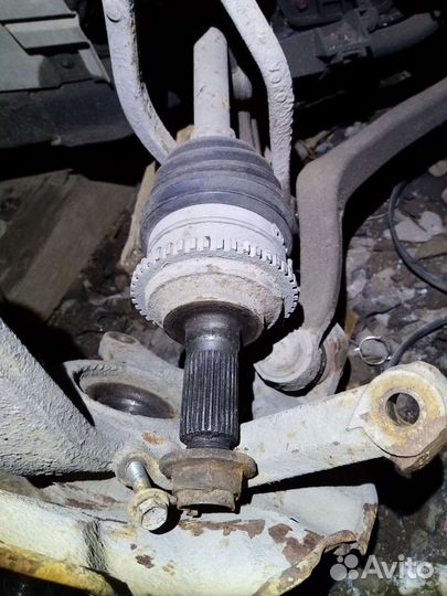 Привод левый шрус Mazda 6GG Мазда 2.3л механика