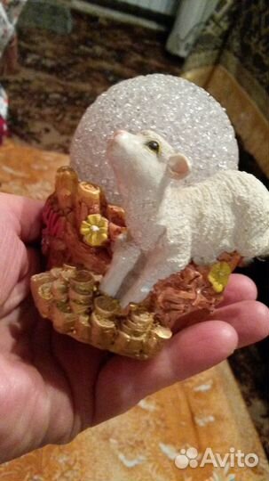 3Сувенра:домик сголовой коня,лошад стекл, овечка