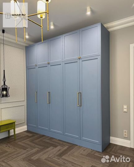 Распашной шкаф