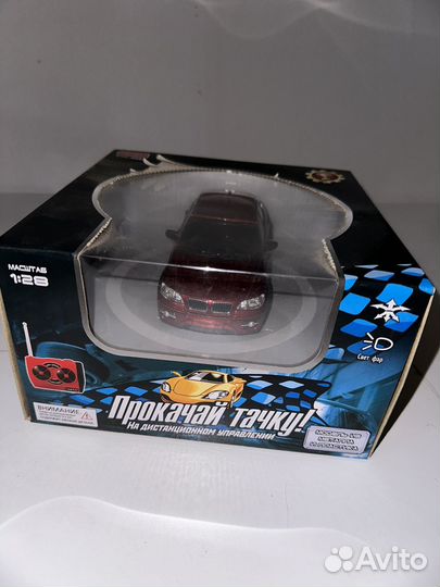 Машинка на радиоуправлении 1:28