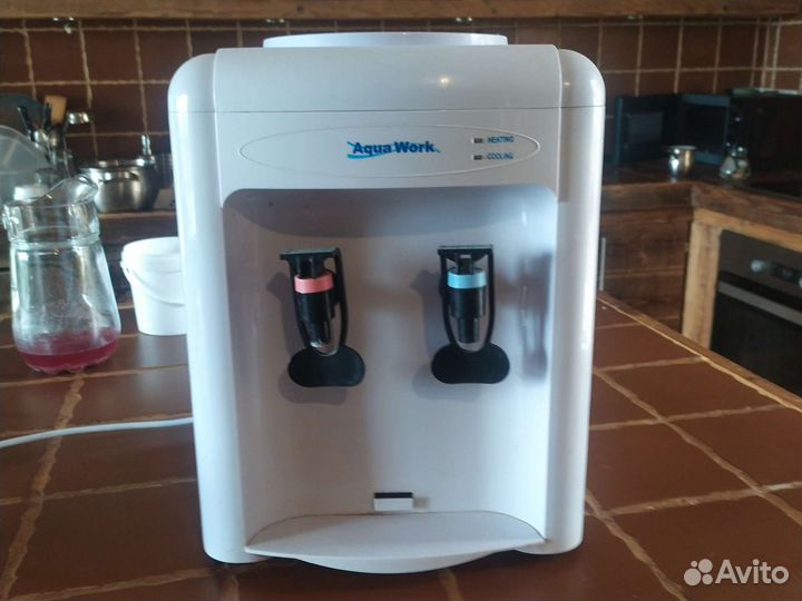 Кулер для воды aqua work