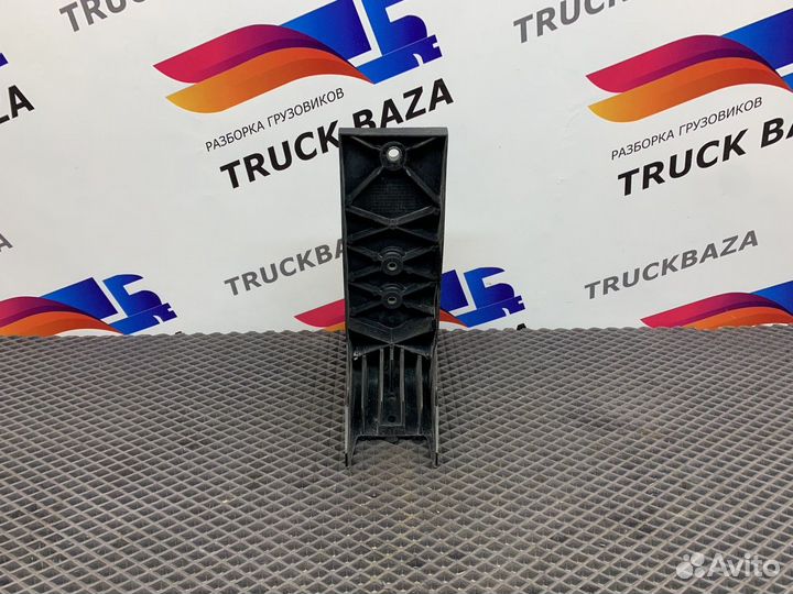 81629105320 Кронштейн спойлера Man TGX