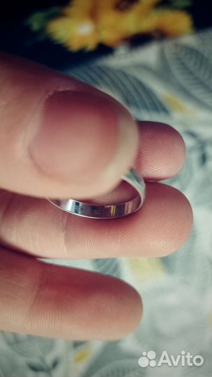 Продам обручальное кольцо