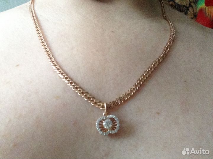 Золотая подвеска со вставкой Swarovski Zirkonia