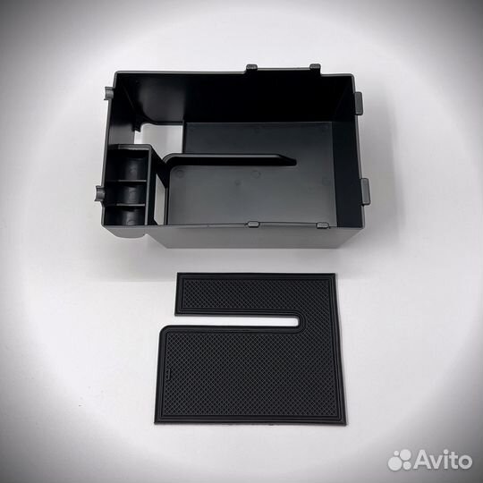 Органайзер в подлокотник Subaru XV с18г