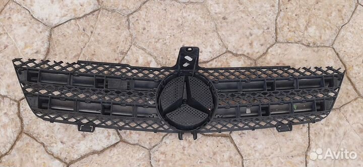 Решетка радиатора Оригинал Mercedes CLS W219