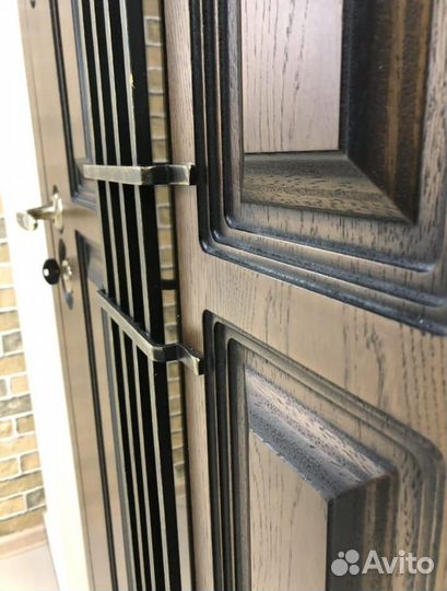 Дверь Входная титул