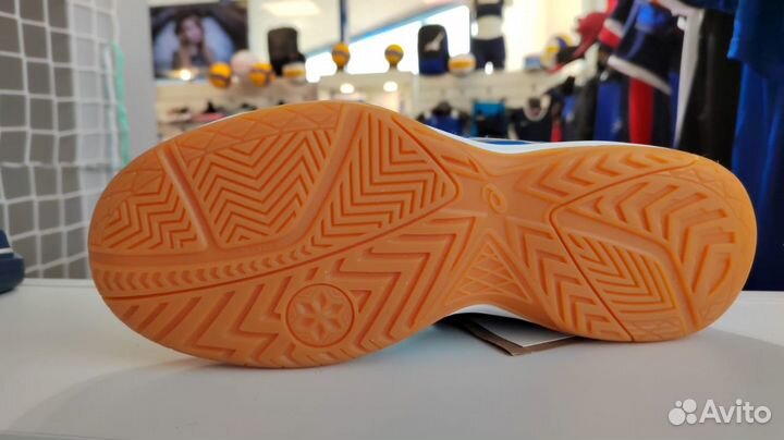 Кроссовки asics