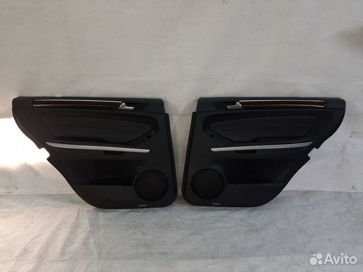 Обшивки дверей задняя Mercedes GL 164