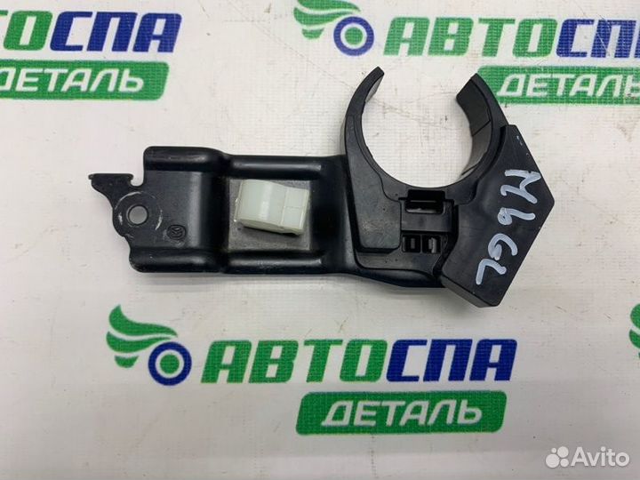 Крепление бачка омывателя Mazda 6Gj/Gl седан