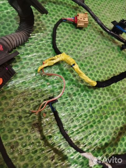 Проводка двери Volkswagen Polo