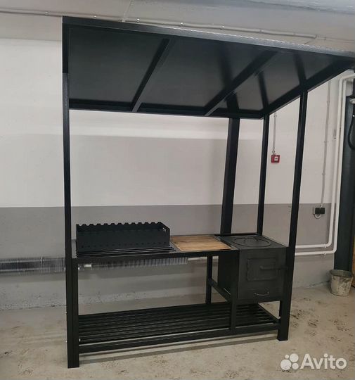 Мангал с крышей