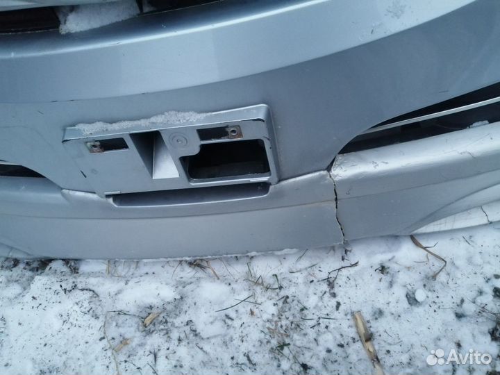 Бампер Toyota BB