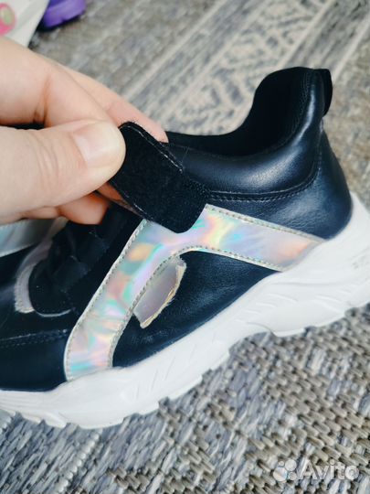 Кроссовки для девочки 26-27 размер