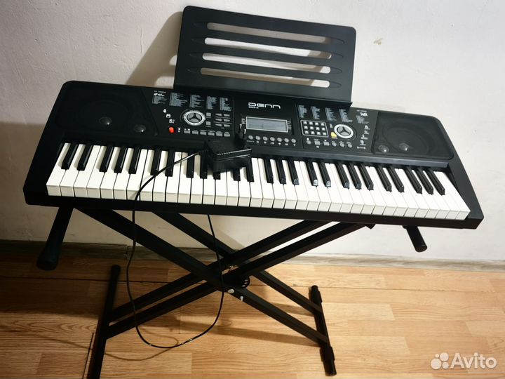 Синтезатор + стойка