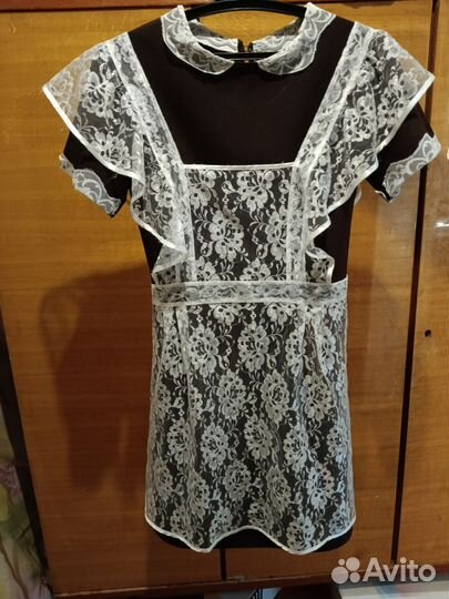 Школьное платье с фартуком