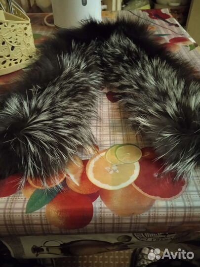 Меховой воротник чернобурка