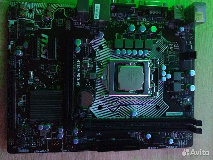 Материнская плата с процессором