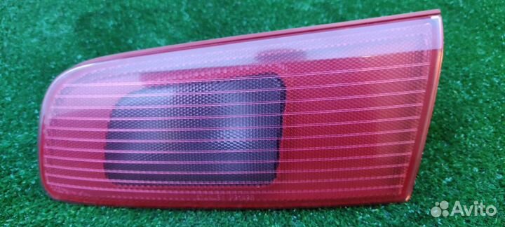 Задний правый фонарь Mazda Demio DY