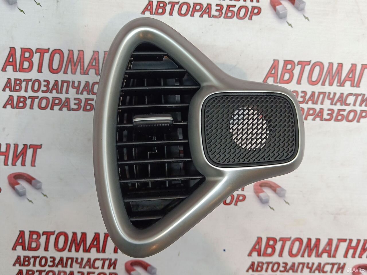 Дефлектор воздуховода левый Киа Соул 3 SK3