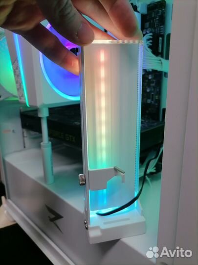 Держатель для видеокарты