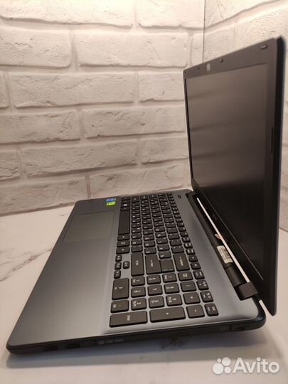 Мощный ноутбук 8 Озу/15.6 Дюйма/Nvidia 2GB/core i5