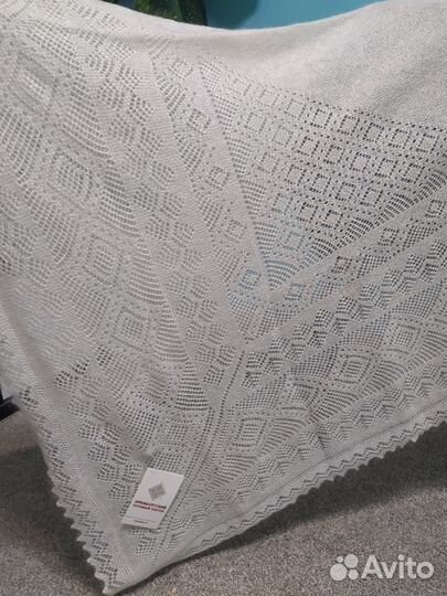 Пуховый платок шаль