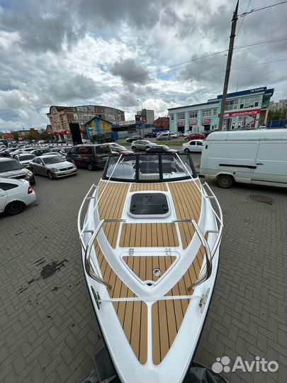 Катер Phoenix 560 / Феникс 560