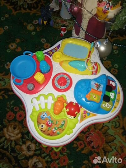 Развивающий столик chicco