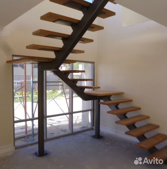 Лестница металлический каркас