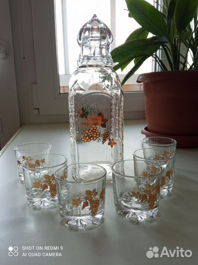 Набор стопок с графином