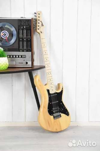 Электрогитара с тремоло Cort G200DX (Новая)