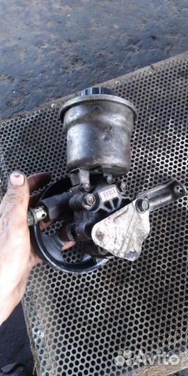 Насос гур Toyota Vitz SCP11 1SZ-FE