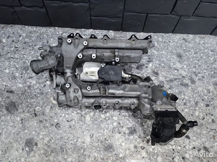 Впускной коллектор в сборе 642 дв