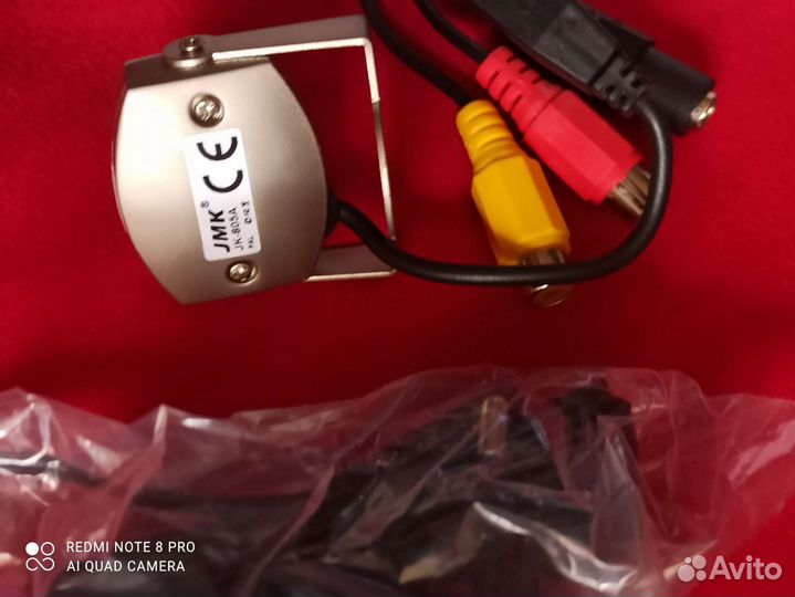 Миниатюрная цветная видеокамера 