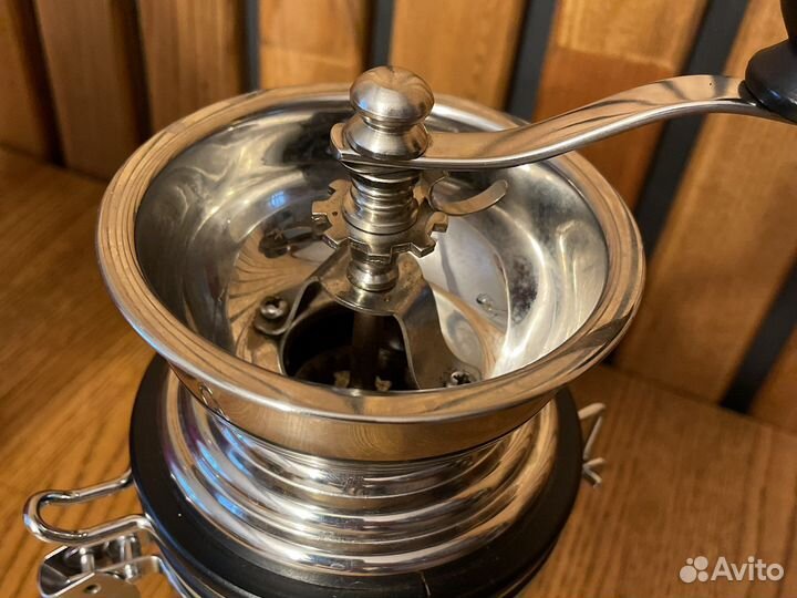 Кофемолка механическая Kuchenland