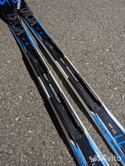 Горные лыжи Volkl RTM77 - одна сломана