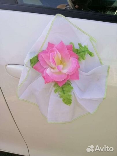 Свадебные украшения на машину