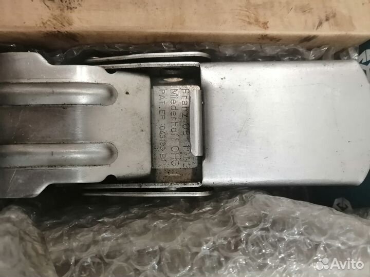 Защелка тента на полуприцеп Kögel