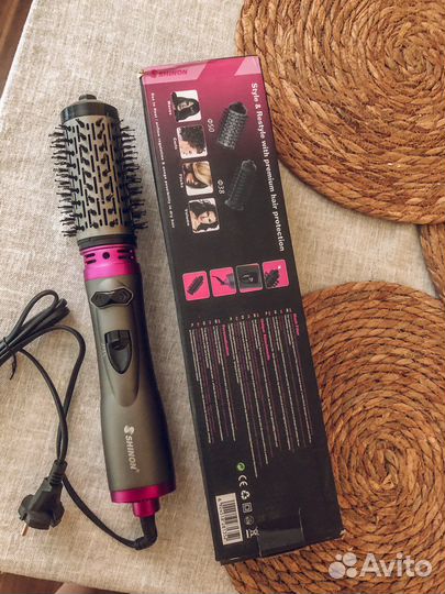Фен-щетка для волос Shinon SH-8135, черный/розовый